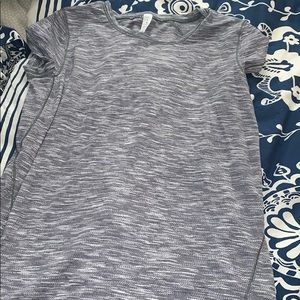 Lululemon grey shirt